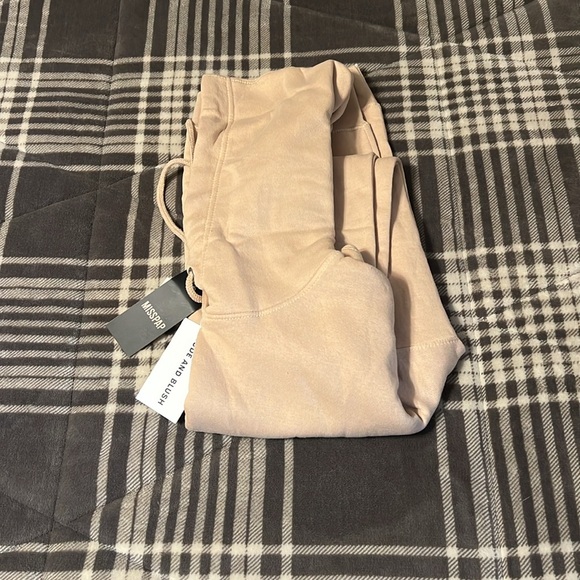 NWT Hoodie & Pintuck Jogger Lounge Set - Picture 8 of 9